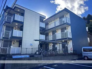 レオパレスCalm片倉【3階】の外観