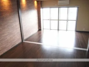 梓ビル【202号室】の居間