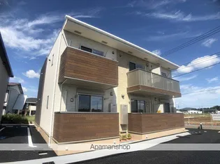 ヴェルドゥーラ D【1階】の外観