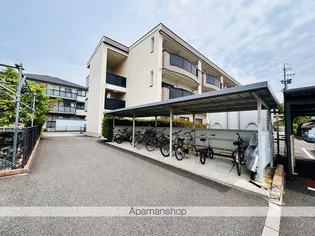 エヴァーグリーン2000【1階】の間取り