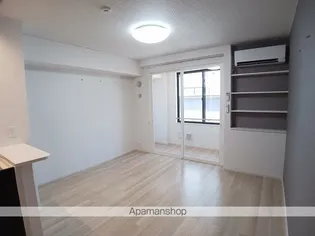 フルール ド ヴィオレット【1階】の居間