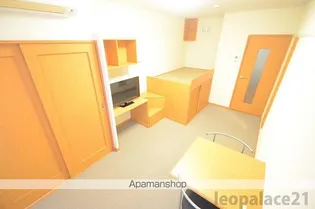 レオパレスヴィラ柏の森【1階】の居間