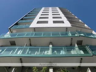 グランスイート神宮前【2階】の外観