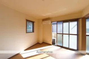 フォンテーヌ竹島【2階】の居間