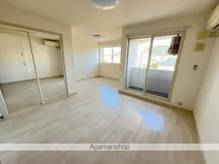 メゾン・コンフォース【2階】の居間