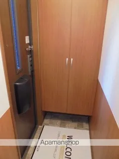 メゾン・テルシャトー B棟【1階】の玄関