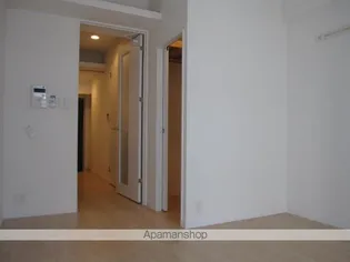 ウェルブライト博多ステーション【4階】の居間