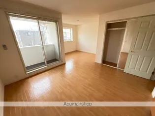 グランシャリオⅡ【2階】の居間