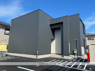 カリーナの画像