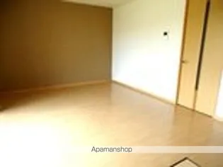 ステディア【106号室】の居間