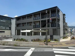 トロワ ブランシュ 港町の画像