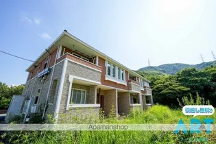 ナッツィオーネ・クロス【2階】の外観