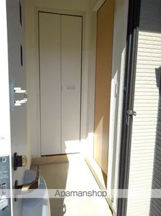 リ・ミノーレ【1階】の玄関