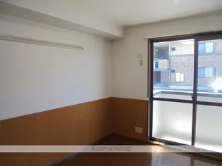 メゾン・テルシャトー B棟【1階】の内装