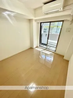 レジディア上落合【5階】の居間