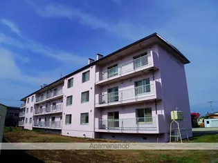 グリーンアベニュー【3階】の外観