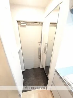 シャモット【2階】の玄関