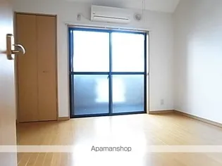 プルミエ【102号室】の居間