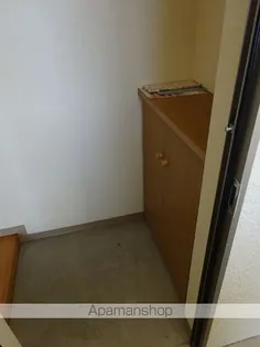 メイプルハウス桃木【106号室】の玄関