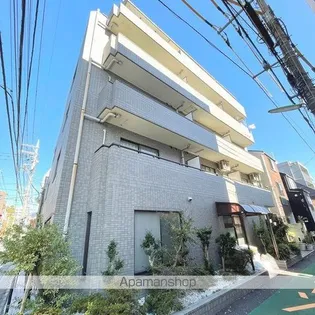 ロジェメント三軒茶屋【3階】の外観