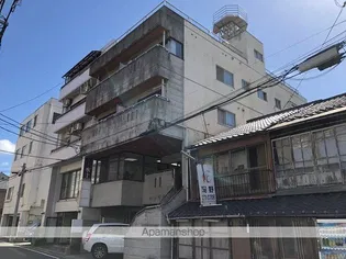 水上ビルの画像