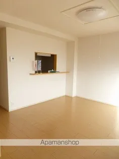 メゾフォルテWEST【1階】の居間