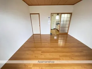 テラスリバーサイド【202号室】の居間