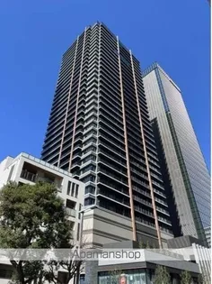 東京都新宿区西新宿5丁目【マンション】の外観