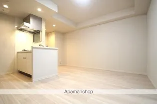 ウィスタリア レジデンス 博多【6階】の居間