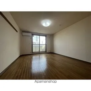 プランドールA棟【1階】の居間