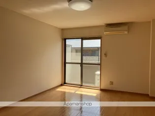 ロイヤルハウス西泉弐番館【2階】の内装