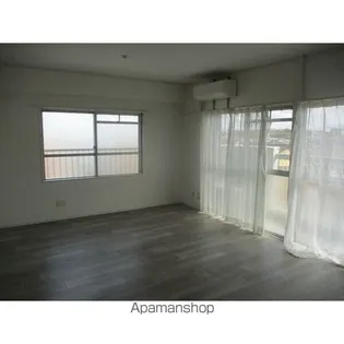 東名ハイツ【303号室】の居間