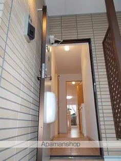 イーストウッド【1階】の玄関