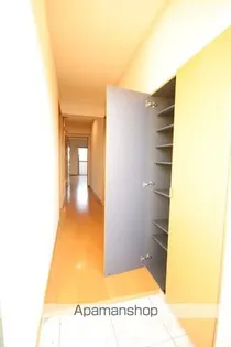 エル・パラシオ【2階】の玄関