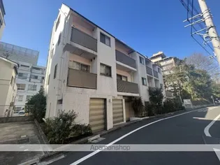 ガーデン代々木八幡【1階】の外観