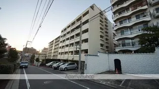 ニュー代々木マンション【3階】の外観