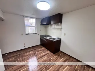 エミナスC棟【101号室】のキッチン