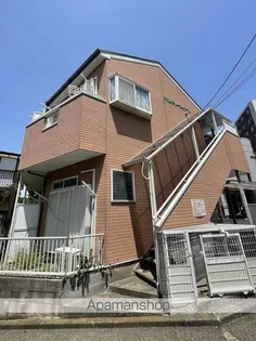 六会グリーンハイツの外観