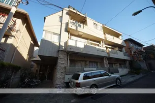 アザレア安藤【1階】の外観