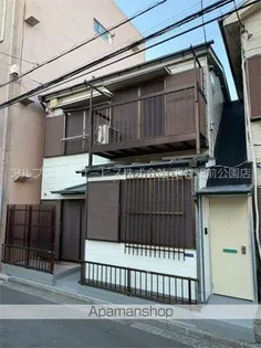 ヒルズB【1階】の外観