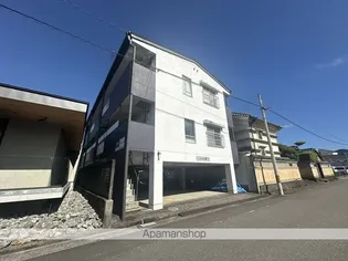 マンション岡【2階】の外観