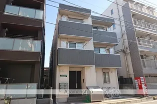 リサーナ【1階】の外観