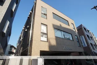 東京都新宿区余丁町【マンション】の外観