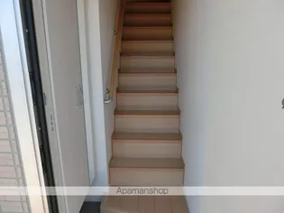 グローリア【2階】の玄関