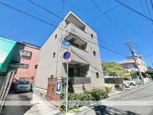 ワイズヤード【3階】の外観