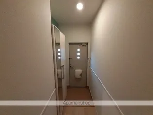 ハンドレッド リヴァー 水野B【2階】の玄関