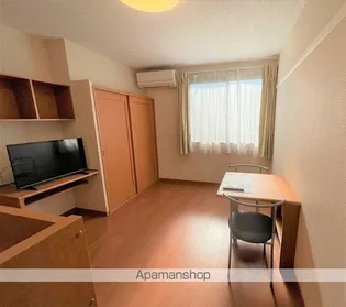 レオパレスフォレ【1階】の居間