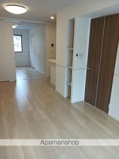 サウスウェーⅧ A【1階】の居間