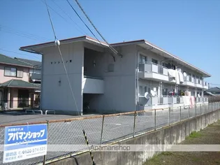 マンション東【206号室】の外観