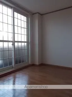 グラース パピヨン【2階】の居間